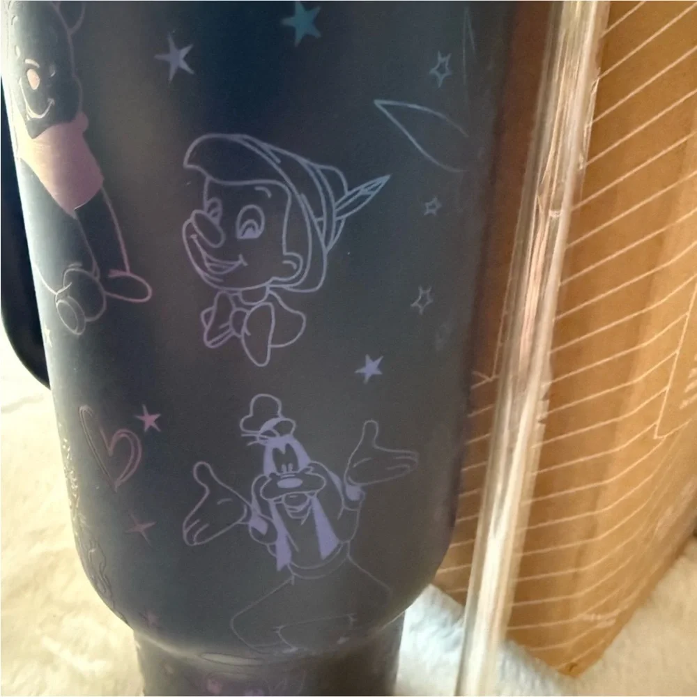 Stanley Disney 40 oz. Black Iridescent Oil Slick Castle and Friends Tumbler - Picture 10 of 13